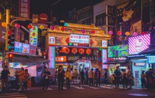 5 Must-See Asian Night Markets: Shilin Night Market, Chiang Mai Night Bazaar & More - Frayed Passport