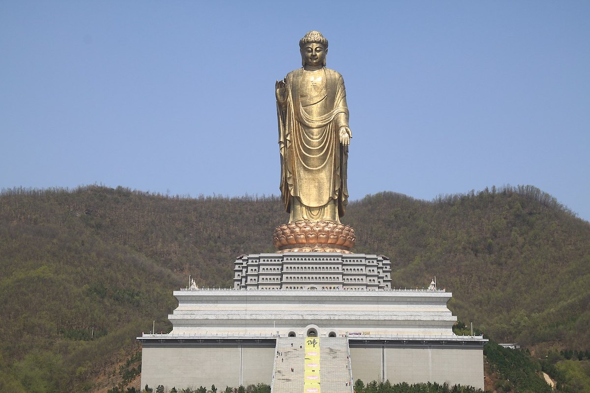 5 Biggest Statues in the World: Spring Temple Buddha, Laykyun Sekkya & More - Frayed Passport