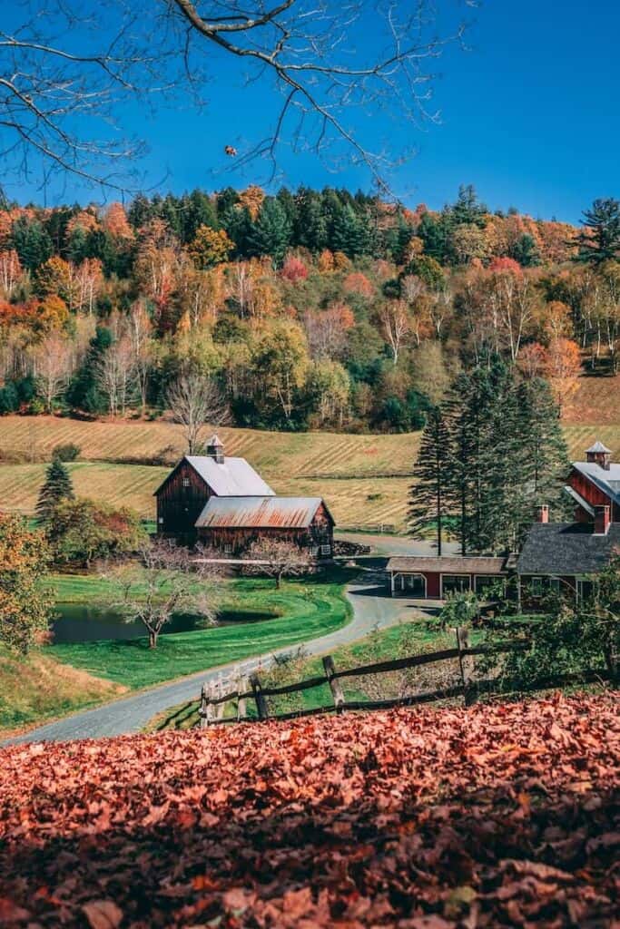 10 Best Fall Road Trip Ideas for Couples: Wine Country, Autumn Leaves & More - Frayed Passport
