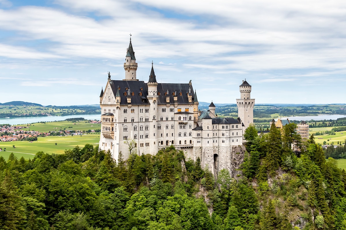 Touring German Castles: Neuschwanstein, Schloss Linderhof, Herrenchiemsee Castle & More - Frayed Passport