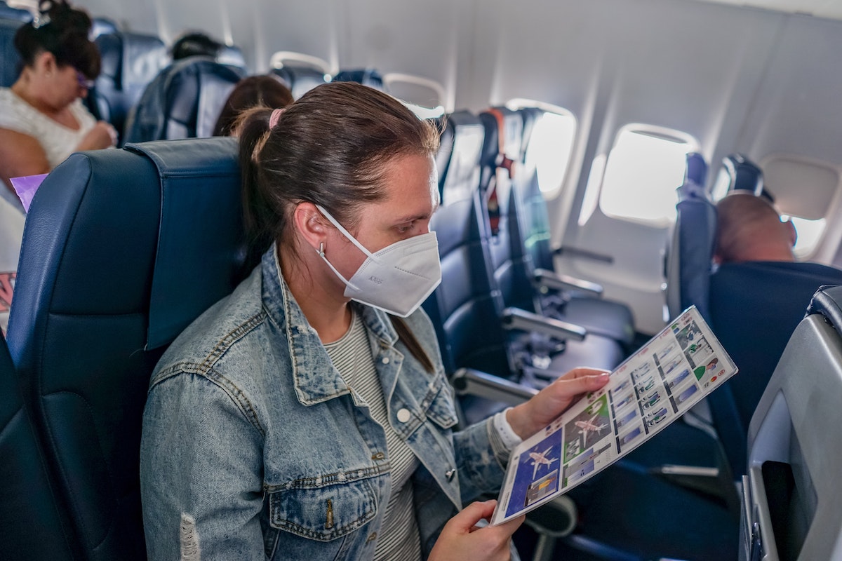 9 Tips for Staying Healthy on a Long-Haul Flight - Frayed Passport