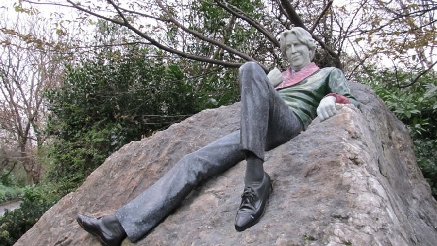 Ireland Travel Guide: Land of the People that Sorrow - Frayed Passport - Oscar Wilde at Merrion Square