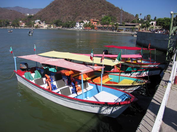 Lake Chapala, Mexico - How to Choose a Location to Retire Abroad - Frayed Passport