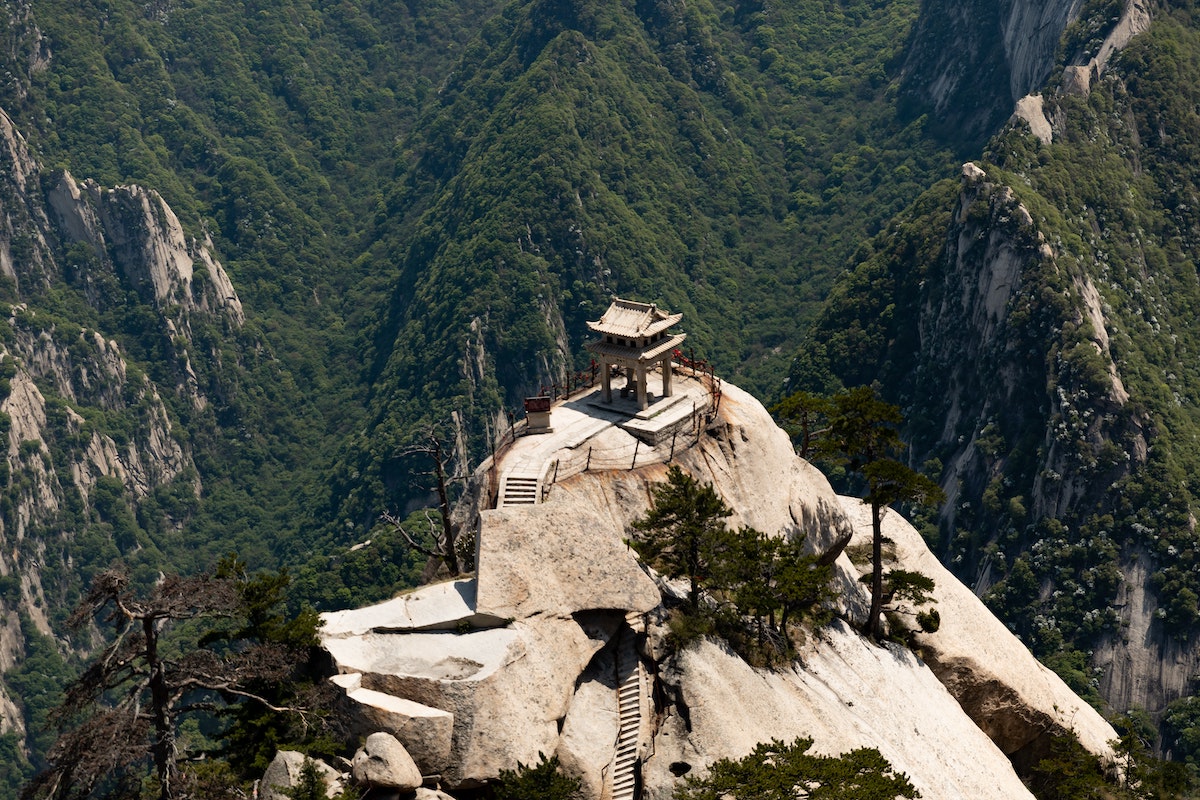 Huashan Mount Hua - 5 Places in China to Add to Your Bucket List - Frayed Passport