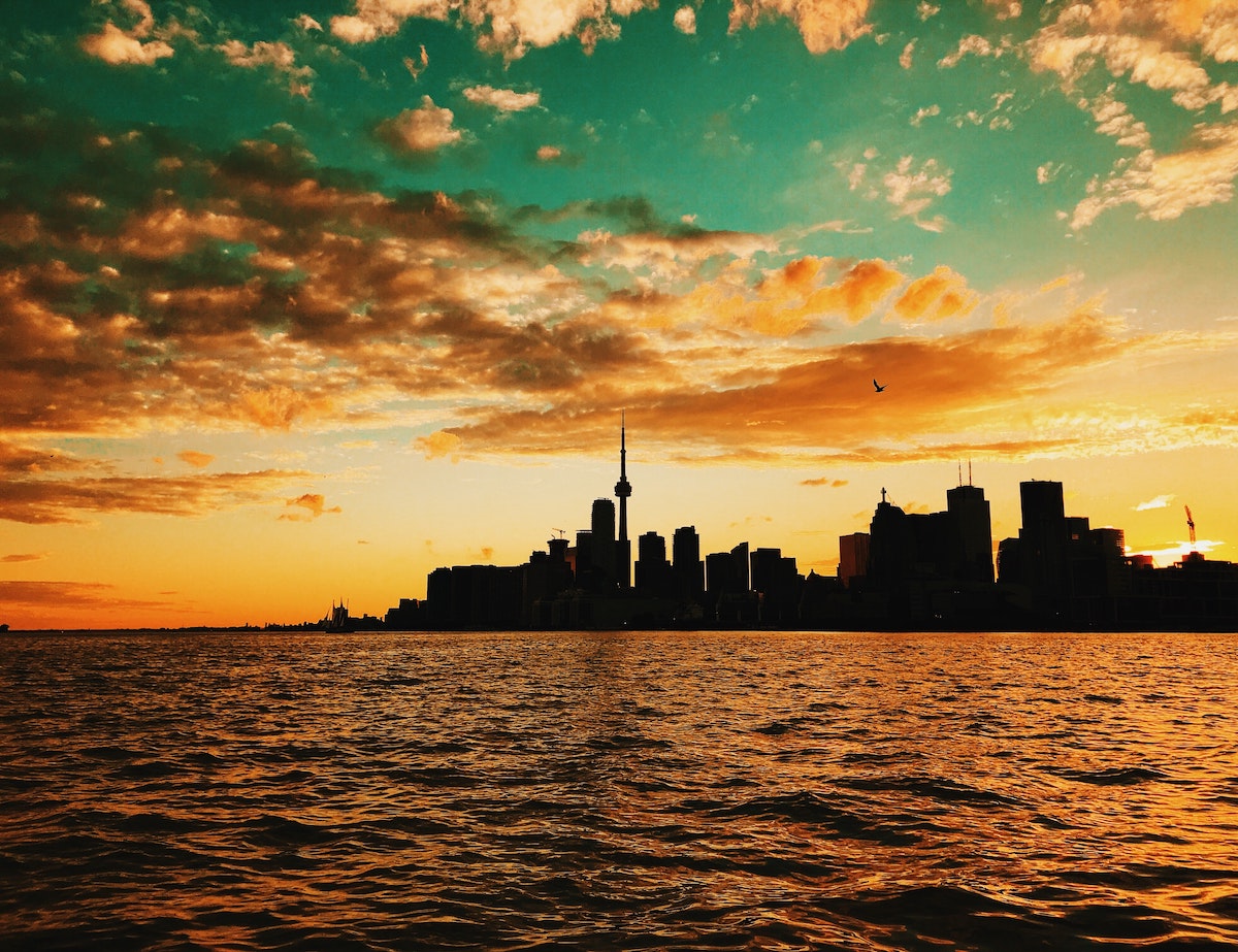 Toronto - 15 Beautiful Sunsets from Famous Travel Spots - Frayed Passport