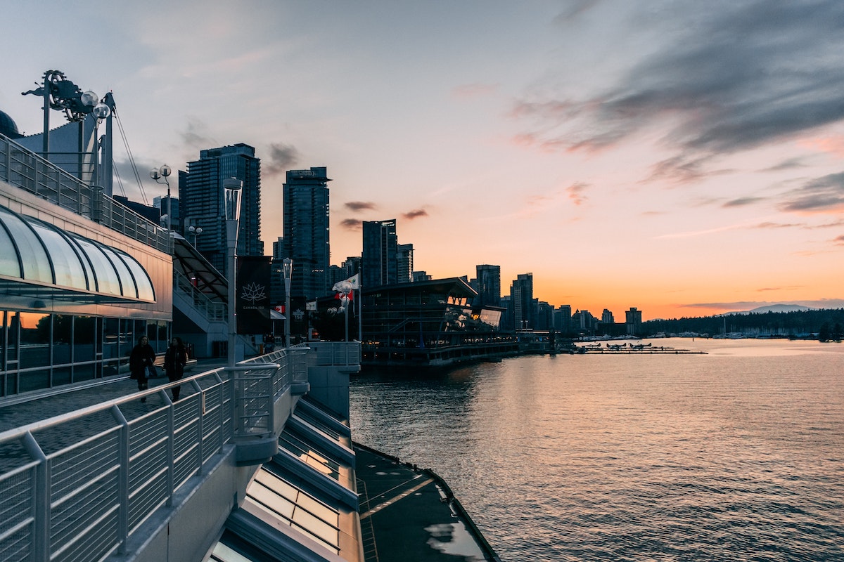 Vancouver - 15 Beautiful Sunsets from Famous Travel Spots - Frayed Passport