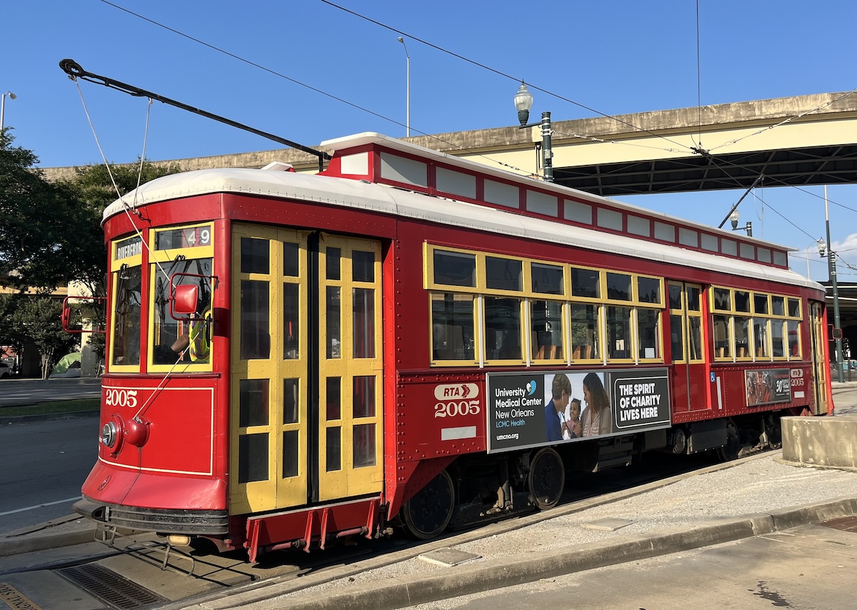 Riding Amtrak's City of New Orleans: 3100 Miles to DC, Chicago & the Big Easy - Streetcar - Frayed Passport