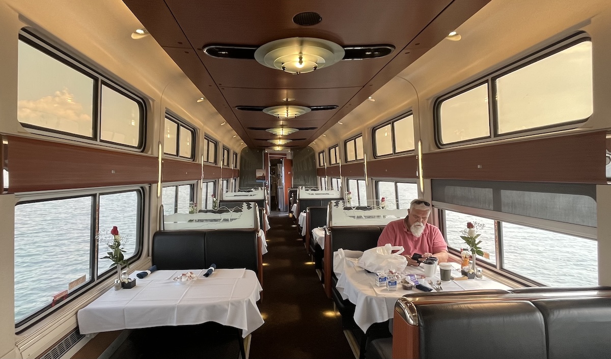 Riding Amtrak's City of New Orleans: 3100 Miles to DC, Chicago & the Big Easy - Diner - Frayed Passport