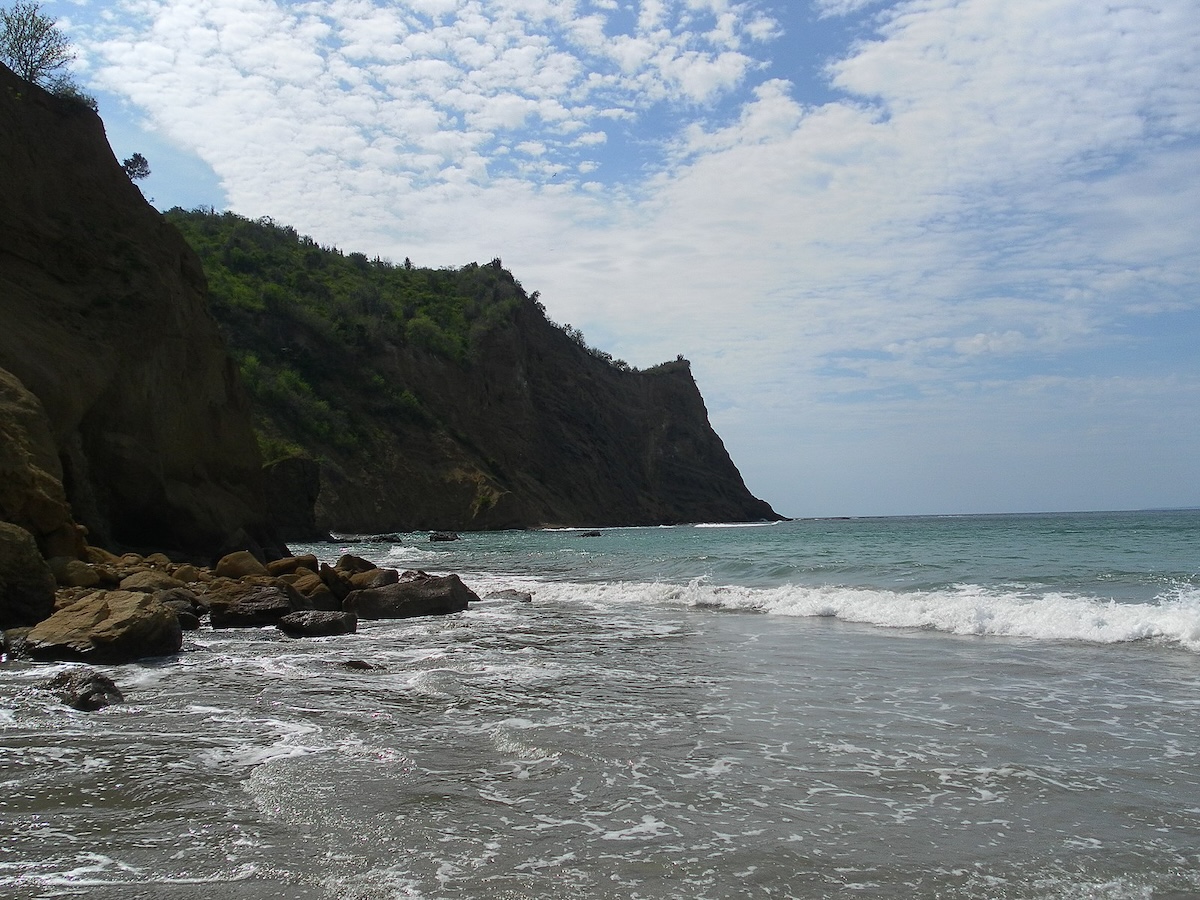 5 Must-Visit Beaches and Islands in Manabí, Ecuador - Los Frailes - Frayed Passport