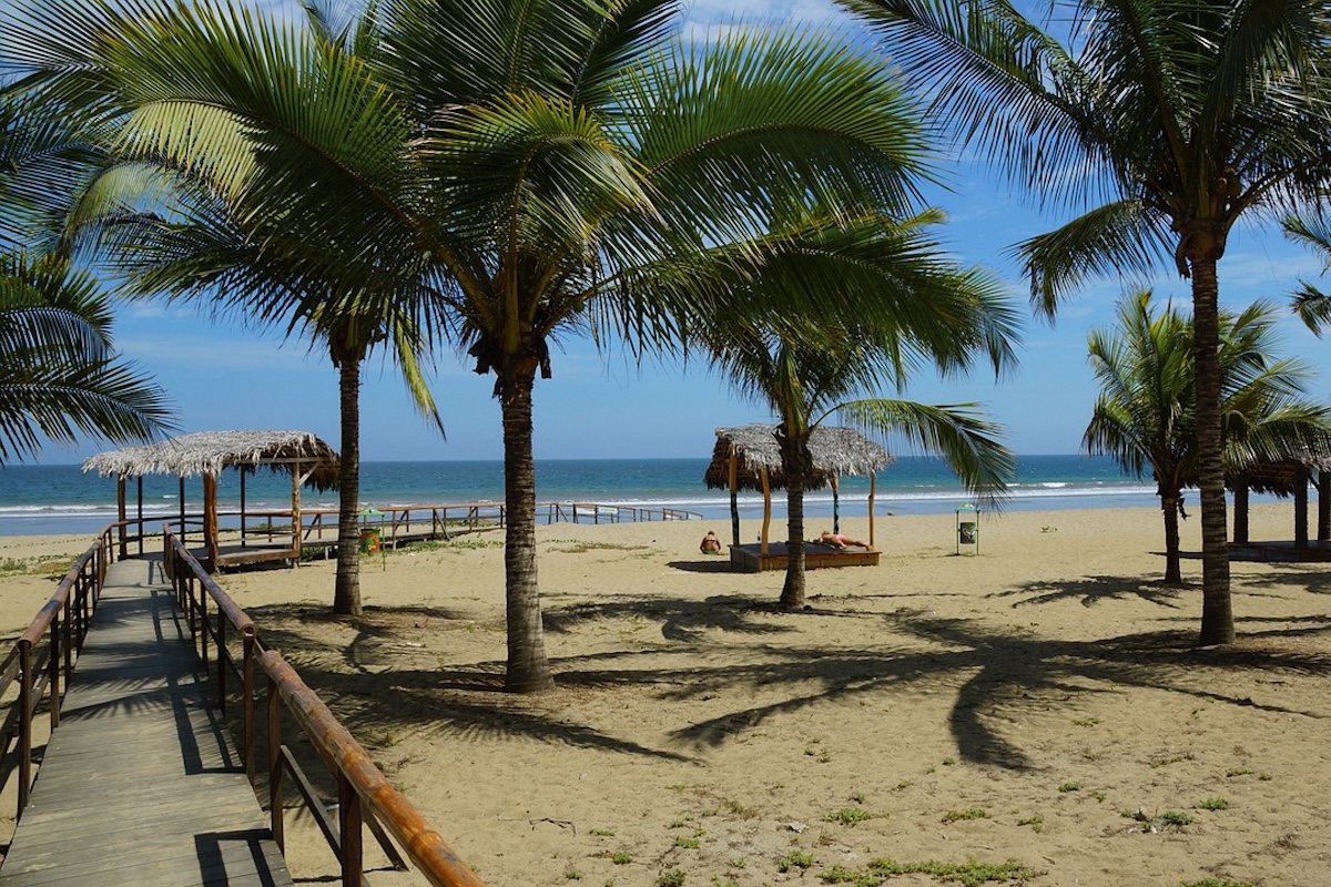 5 Must-Visit Beaches and Islands in Manabí, Ecuador - Frayed Passport