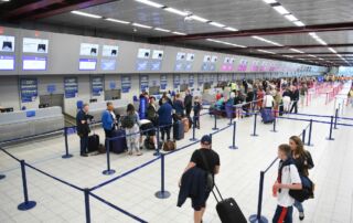 How Early Should You Arrive at the Airport for Domestic vs. International Flights? - Frayed Passport