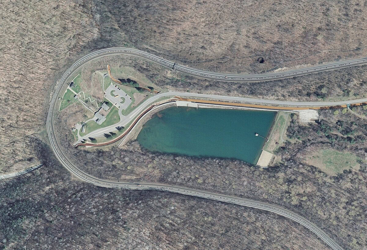 Horseshoe Curve - In the Path of the Flood: A Visit to Johnstown, PA - Frayed Passport
