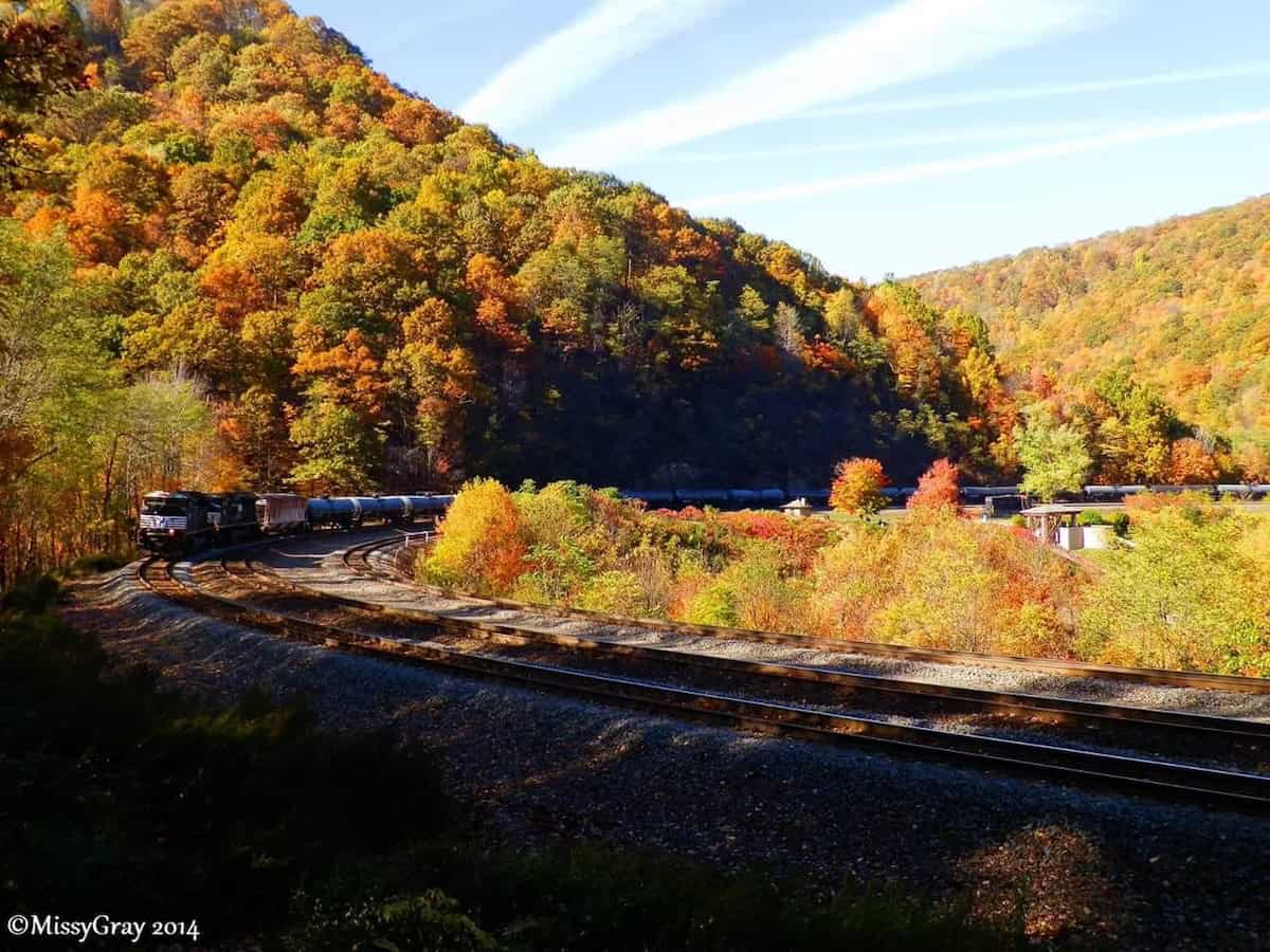 Norfolk Southern - In the Path of the Flood: A Visit to Johnstown, PA - Frayed Passport