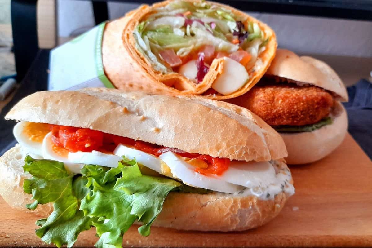 can-you-take-snacks-through-airport-security-your-quick-tsa-food-guide-frayed-passport Can You Take Snacks Through Airport Security? Your Quick TSA Food Guide