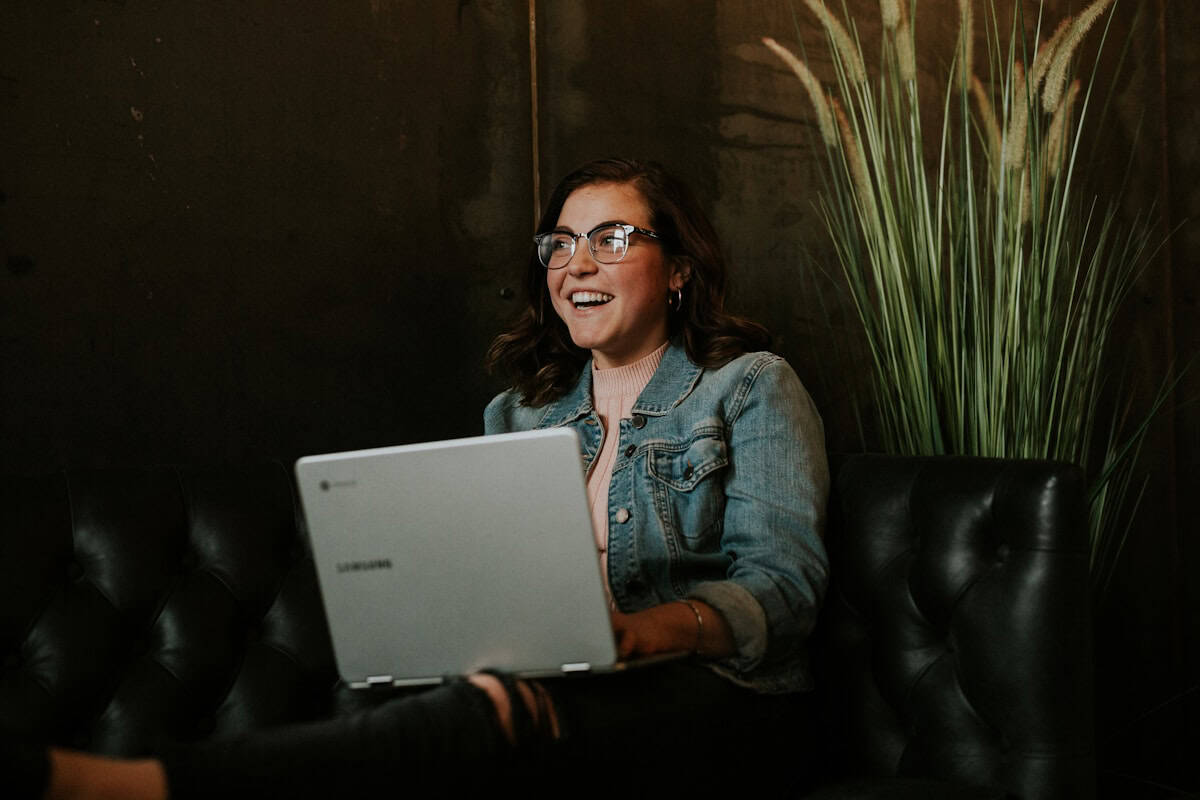 A Few Basic Legal and Financial Tips for Expats Starting a Business Overseas