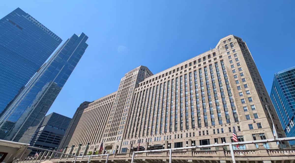 Merchandise Mart - Chicago Architecture Boat Tour: Highlights Gallery of the City's Iconic Skyline - Frayed Passport