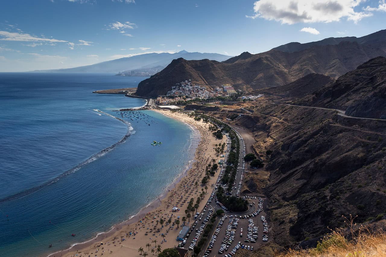 playa las teresitas, sandy beach, mass tourism, landscape, beach, water, sea, coast, tenerife, ocean, breakwater, san andres, fishing village, santa cruz, teide, canary islands, vacations, summer, sun, tras la arena, nature, los moros, las teresas