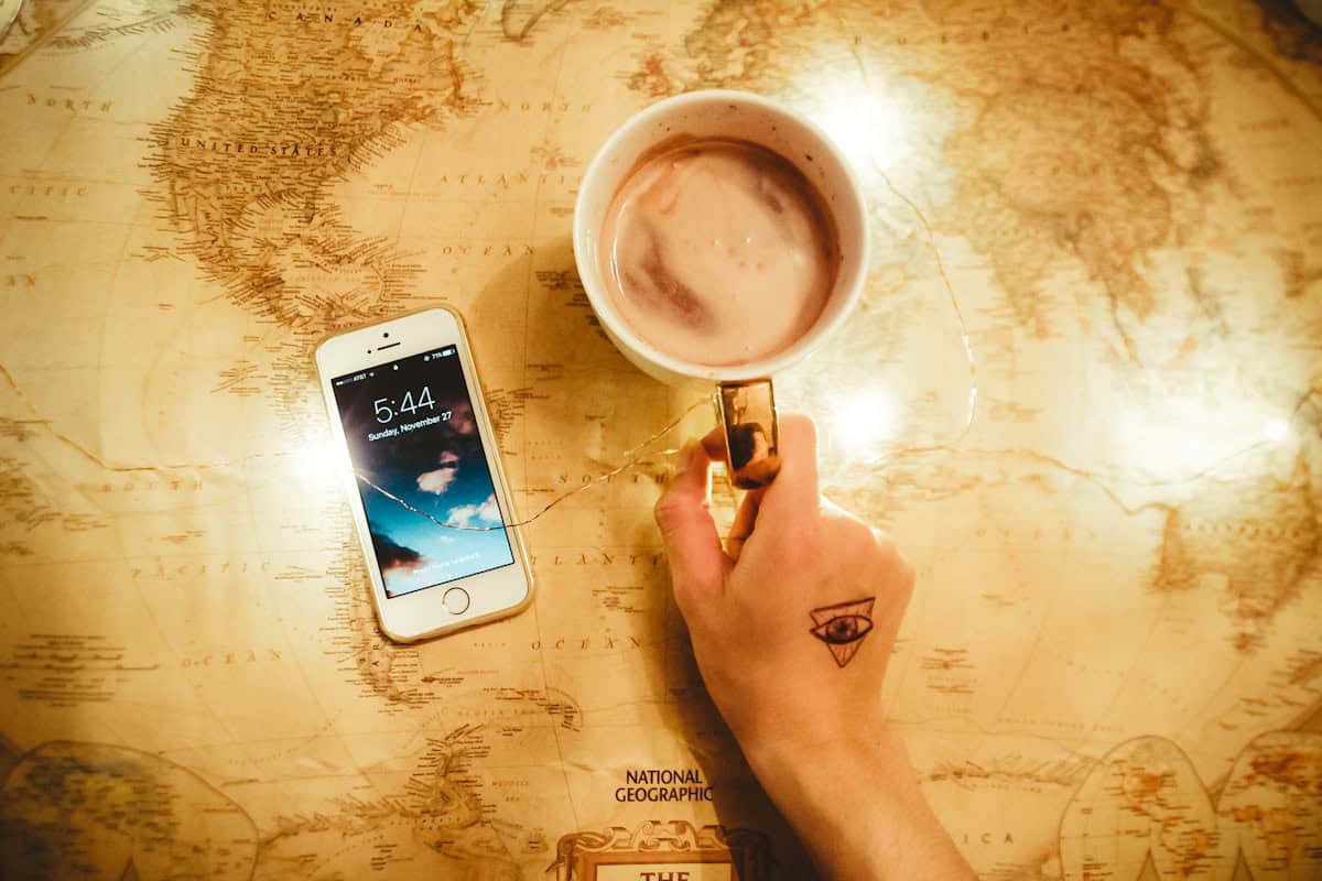 7 eSIM Providers for Global Travelers: Flexible Plans, AI Assistants & More