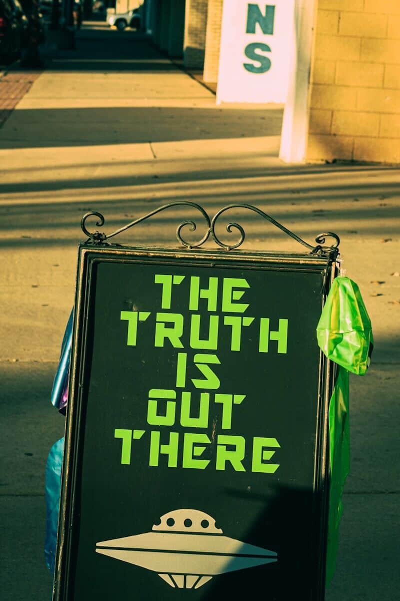 10 Family Road Trip Stops Fun For Kids - And Where Adults Won't Be Bored Either - Frayed Passport - UFO Museum, Roswell, New Mexico